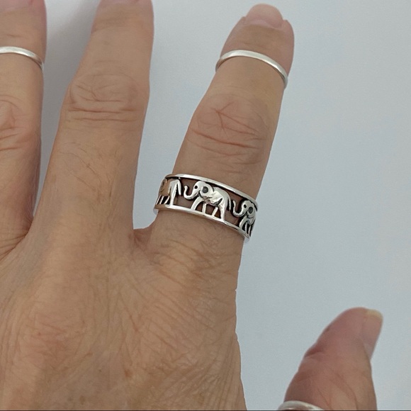 Sterling Silver Marching Elephants Ring - Picture 4 of 8